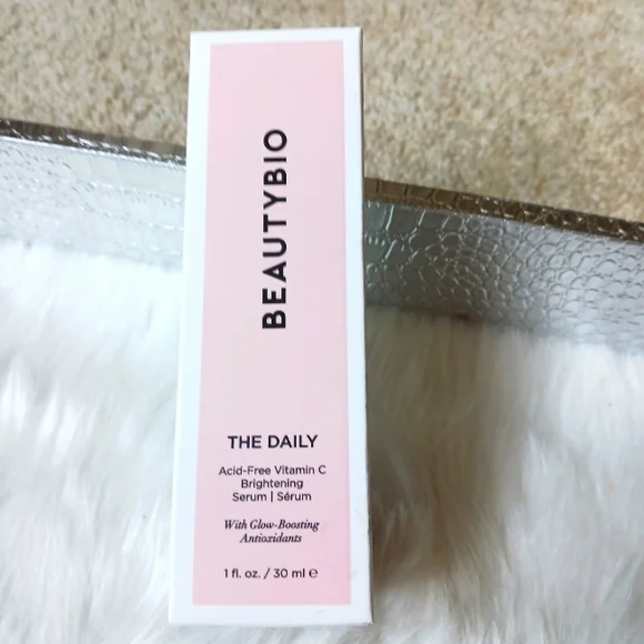 Vitamin C Brightening Serum - BIO BEAUTY - The Daily Vitamin C Brighteni…